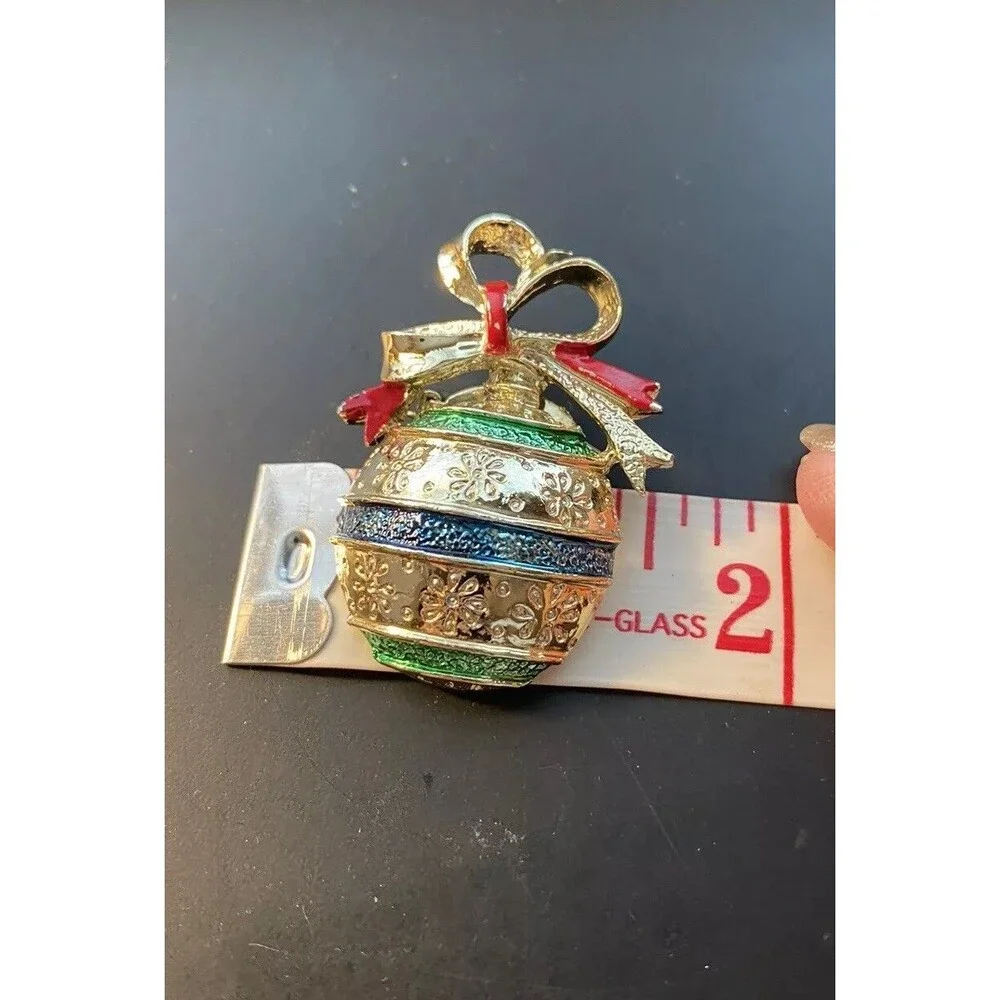 Vtg 1950s Gerrys Brooch Pin Christmas Ornament Red Green Enamel Gold Tone Metal